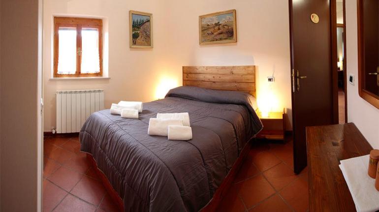 Bed and Breakfast Casale La Torretta Норча Экстерьер фото