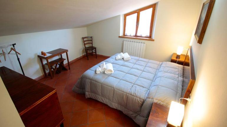 Bed and Breakfast Casale La Torretta Норча Экстерьер фото