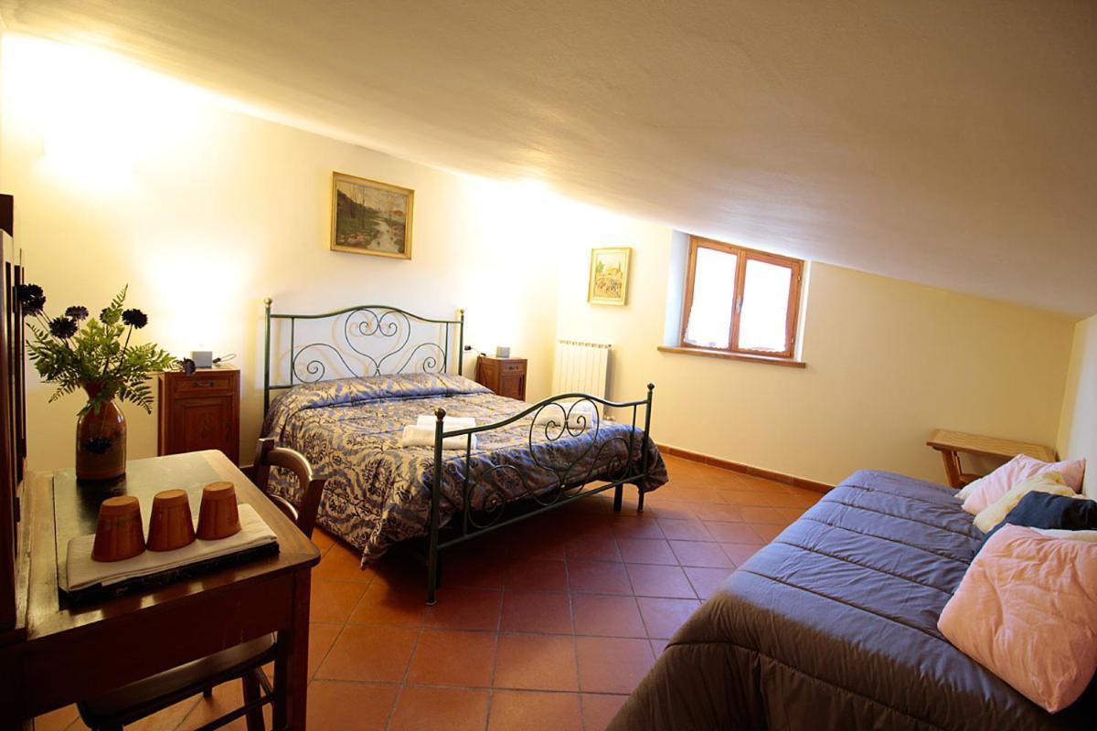 Bed and Breakfast Casale La Torretta Норча Экстерьер фото