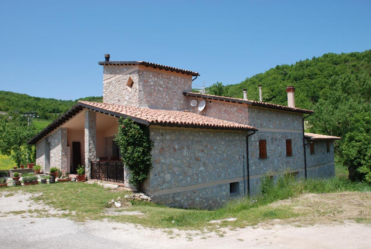 Bed and Breakfast Casale La Torretta Норча Экстерьер фото