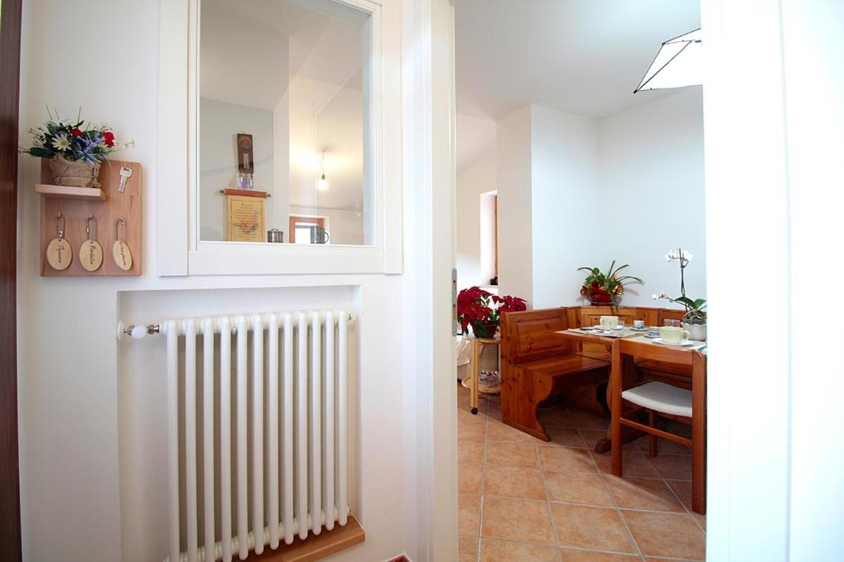 Bed and Breakfast Casale La Torretta Норча Экстерьер фото