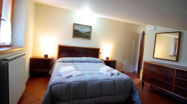 Bed and Breakfast Casale La Torretta Норча Экстерьер фото